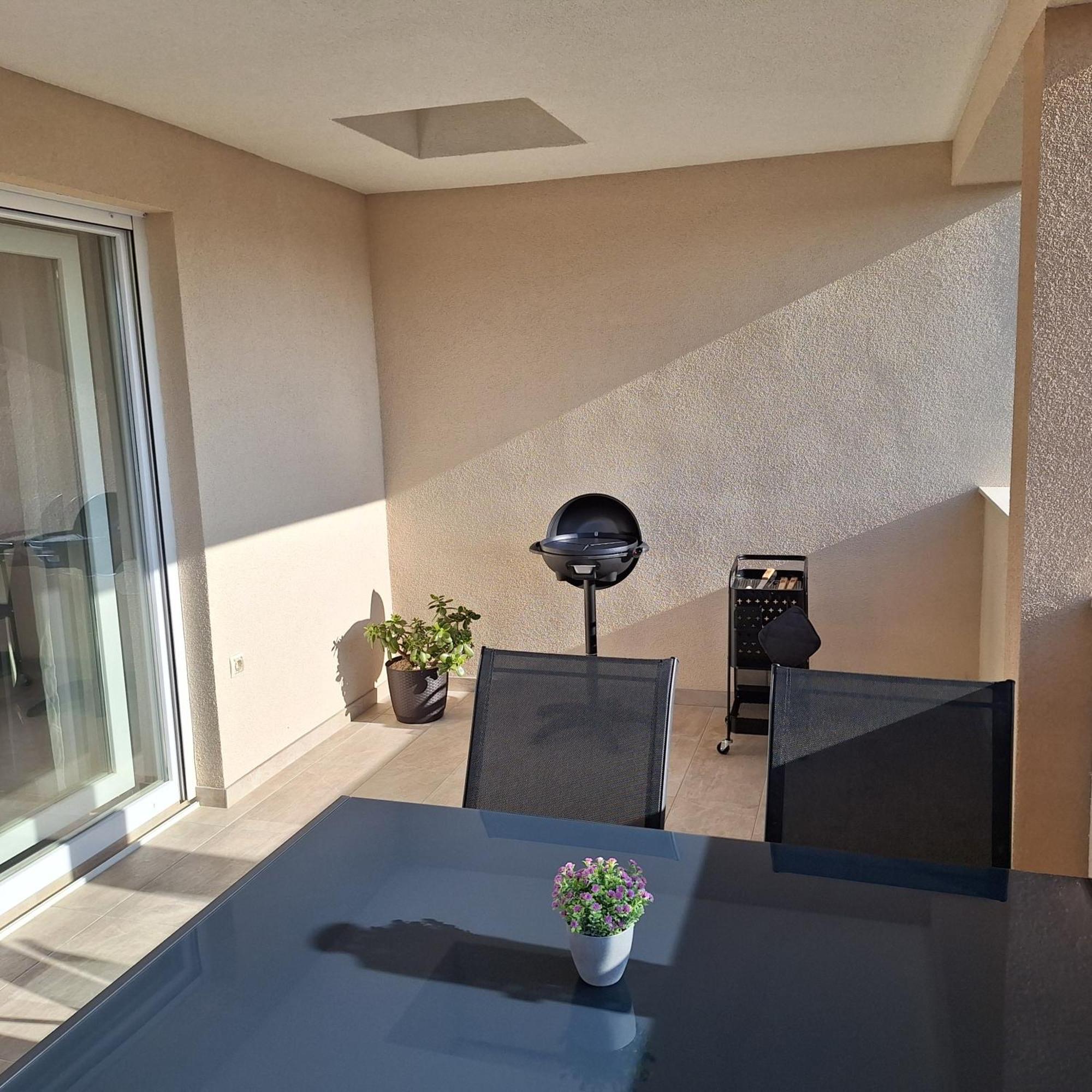 Apartments Elena & Lana Задар Экстерьер фото