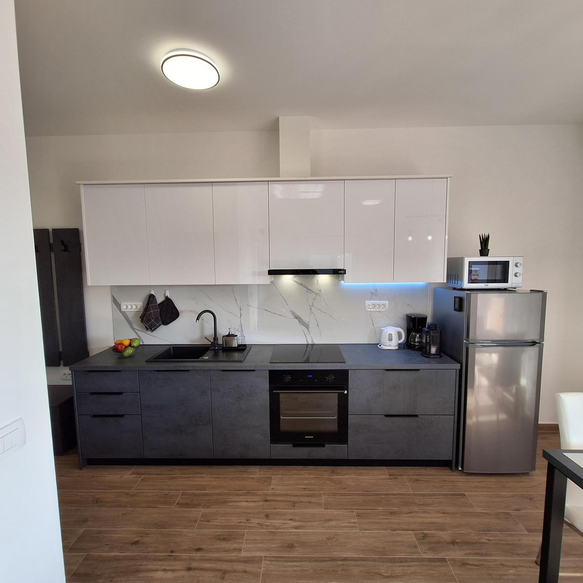 Apartments Elena & Lana Задар Экстерьер фото