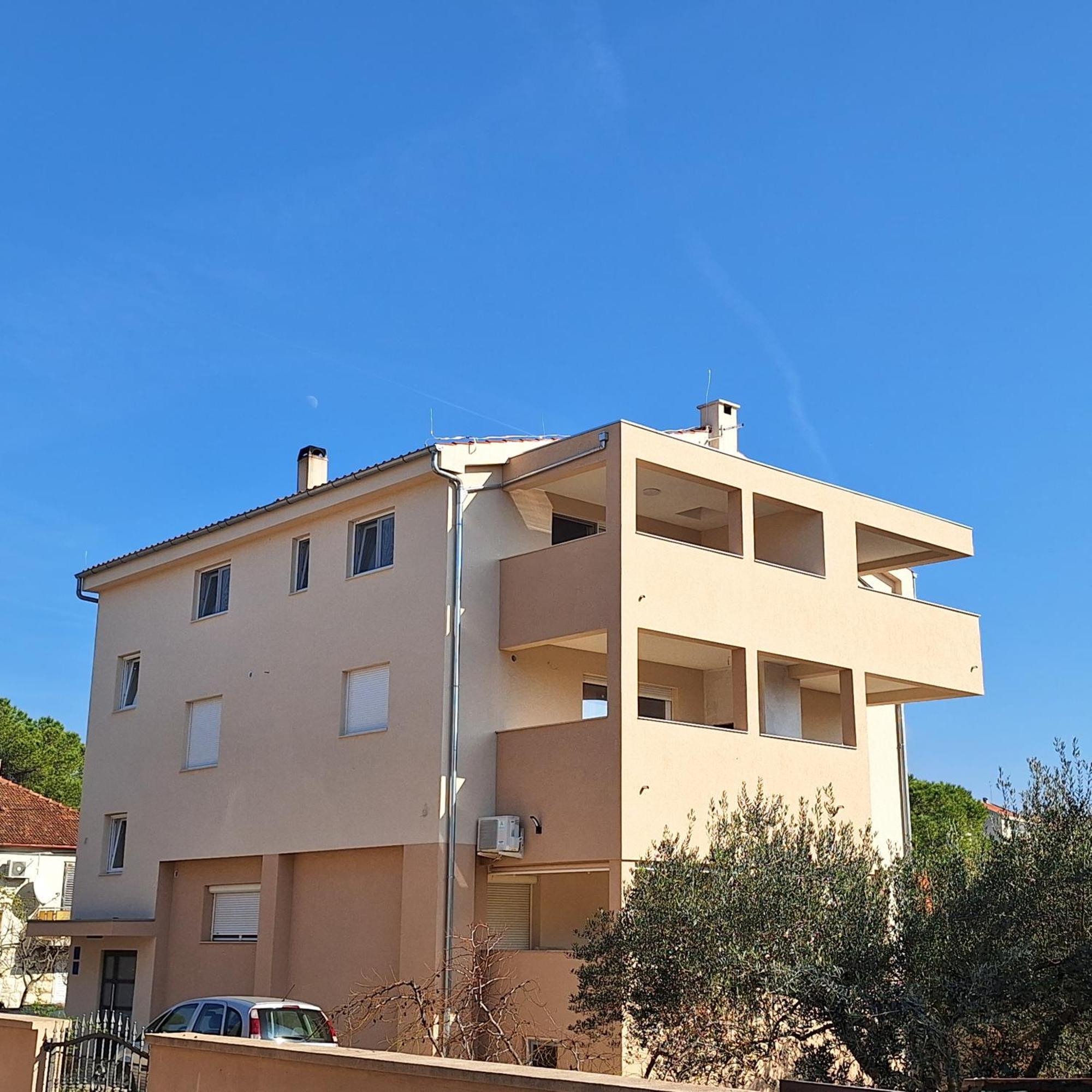 Apartments Elena & Lana Задар Экстерьер фото