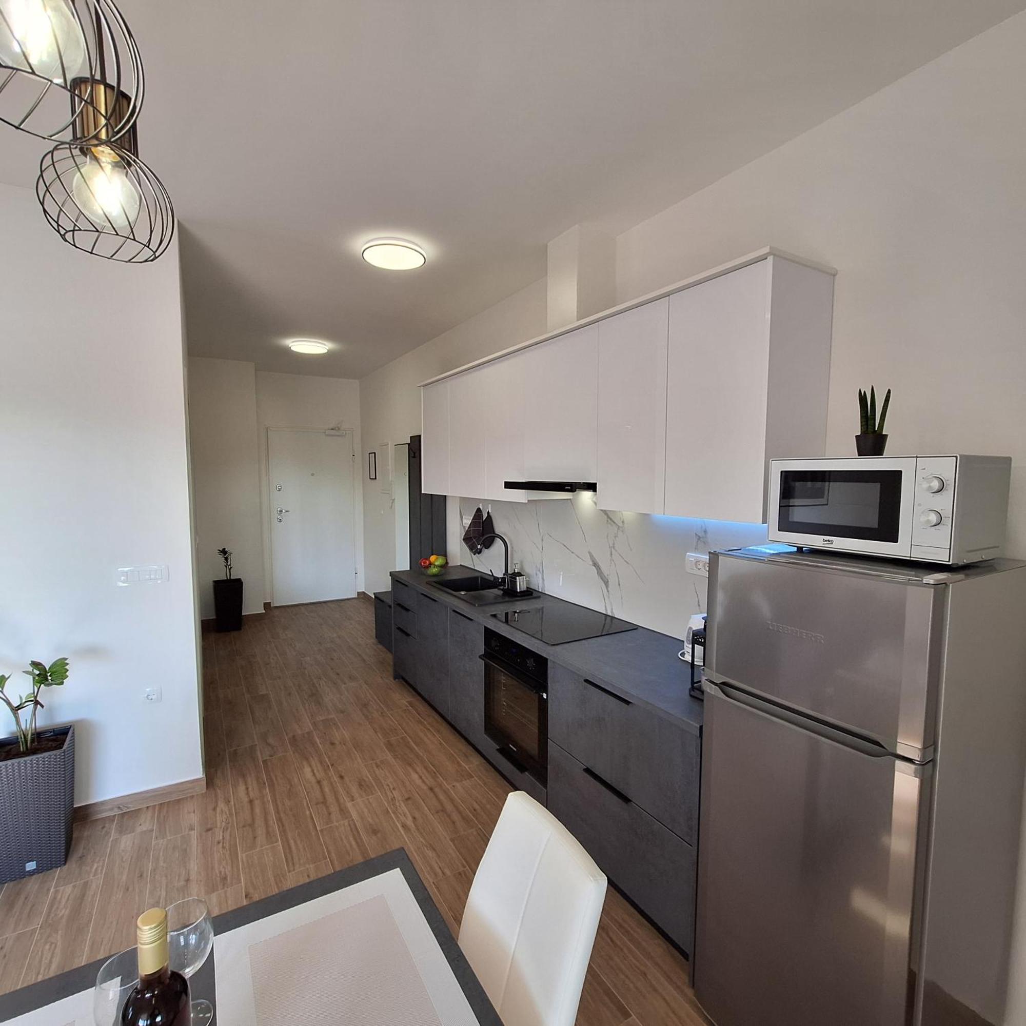 Apartments Elena & Lana Задар Экстерьер фото